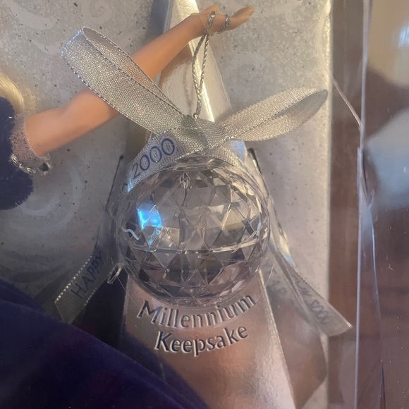 Barbie doll - Picture 5 of 15